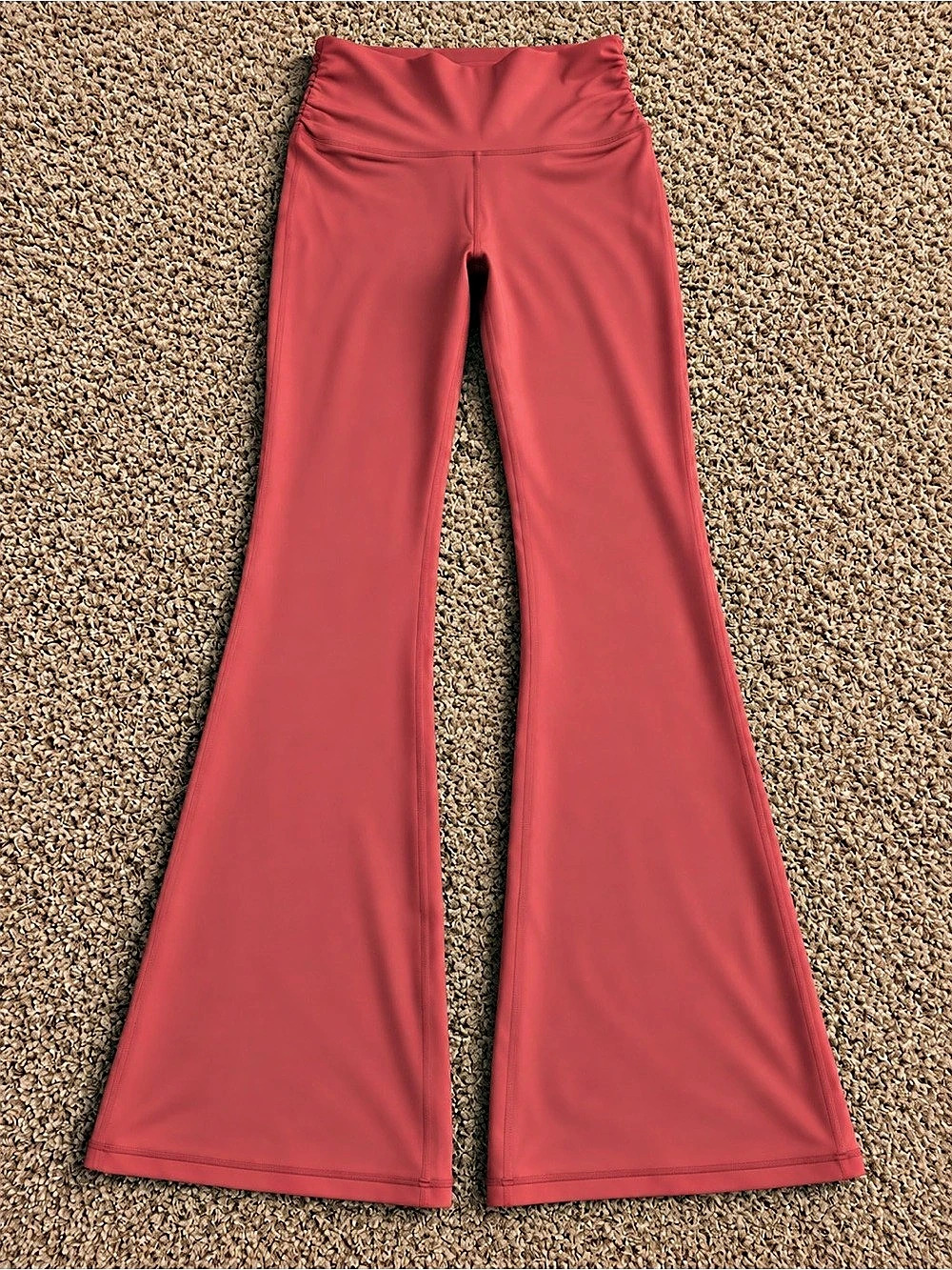 Old Navy Women’s PowerChill High-Rise Flare Leggings XL